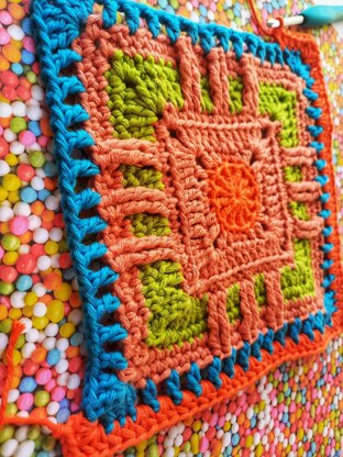 Clarence Granny Square 8"