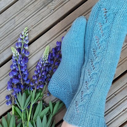 Lupiini socks - knitting pattern