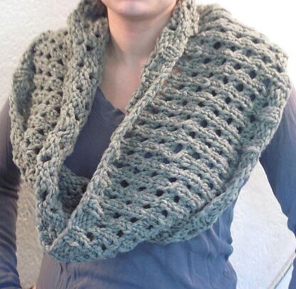 Holey Cowl