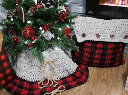 Buffalo Plaid Tree Skirt & Pillow