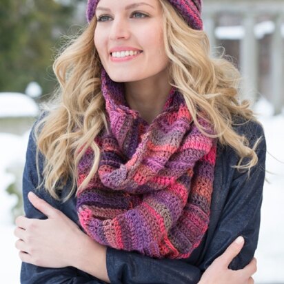 Corrugated Hat and Cowl in Red Heart Boutique Unforgettable - LW4281