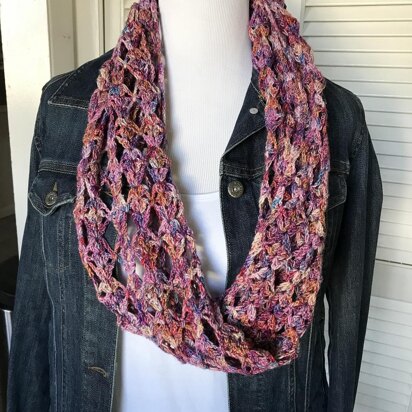 Red Granite Cowl