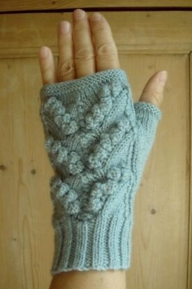 Lily-of-the-Valley fingerless mitts/gloves