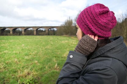 Walnut (hat and gloves)