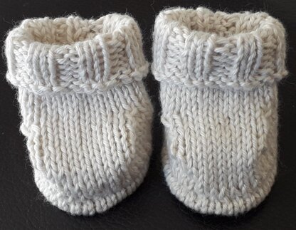 Egyptian cotton baby booties in seashell