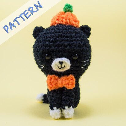 Pumpkin the Cat Amigurumi