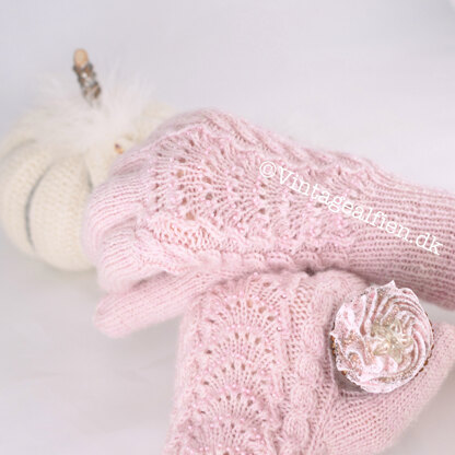 Berthine with  Miyuki beads pink