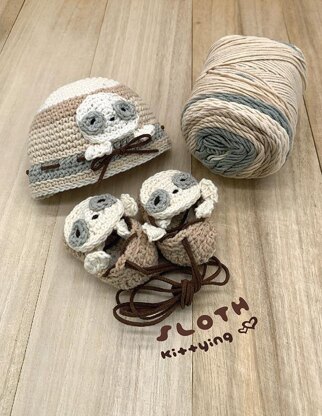 Sloth Beanie and Booties for 18"Doll and Preemie by Kittying