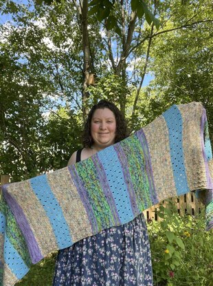 Picnic in the Garden Shawl