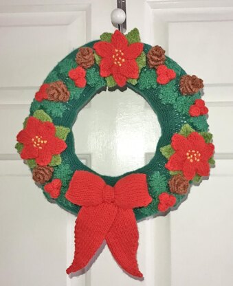 Christmas Woodland Wreath 22 cms decoration