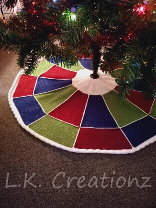 Snowy Drift Tree Skirt