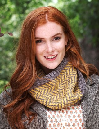 Chevron Cowl in Patons Classic Wool Worsted