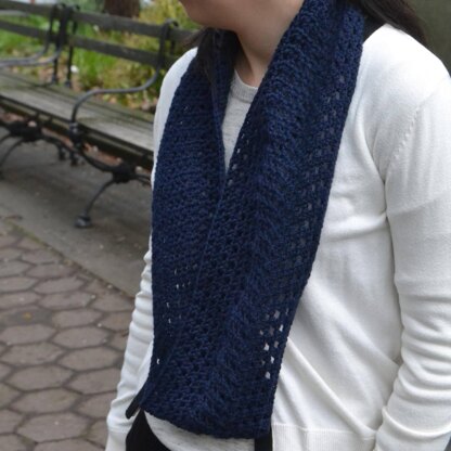 Mobius Lattice Cowl