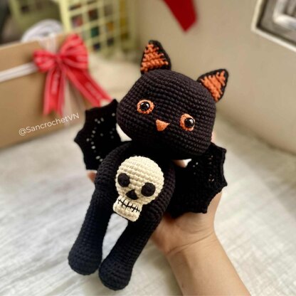 Bat Cat With Skull Amigurumi