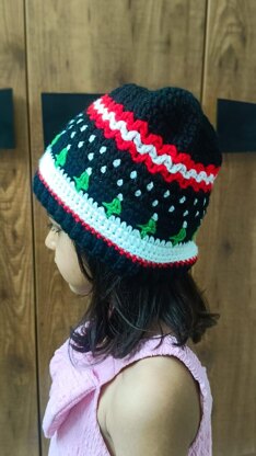 Snowy Pines Hat