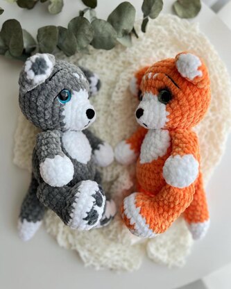 Fox and wolf toy