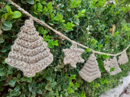 Christmas tree jute garland