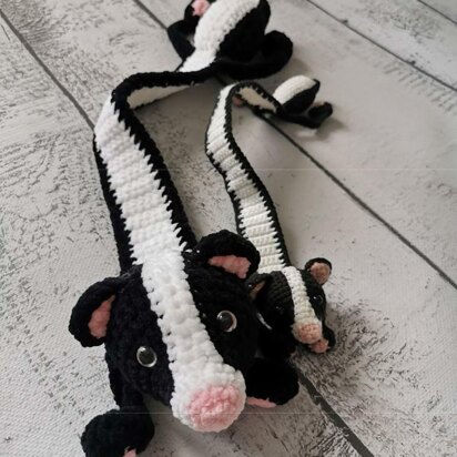 Bookmark skunk