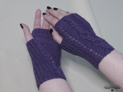 Full and Fingerless Lovelace Gloves