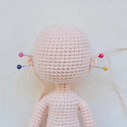 Basic crocheted doll