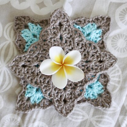 Lacy Shells Coaster