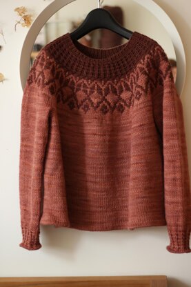 Arrow sweater