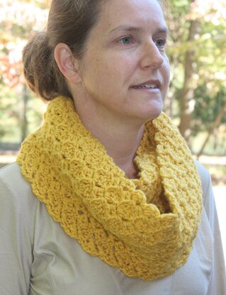 Queen's Lace Infinity Scarf