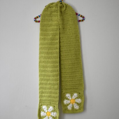 Retro flower crocheted scarf