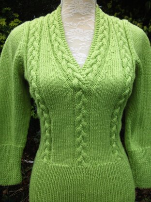 Cabled V Neck Fitted Sweater