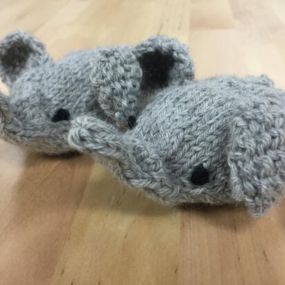 Elephant Mitten