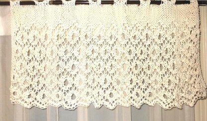 ENGLISH LACE Knitted Valance