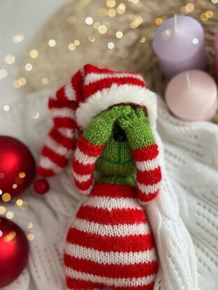 Christmas elf doll Knitting Pattern.