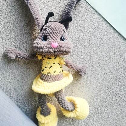 Ella Bunny - Bee