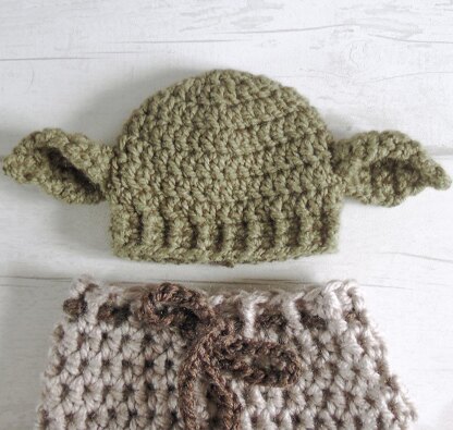 Star Wars Yoda Swaddle Sack and Hat
