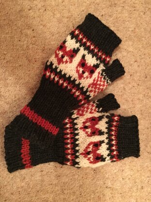 Foxy fingerless mitts