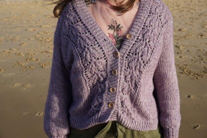 MARGUERITE Cardigan: A Stylish and Cropped Knit
