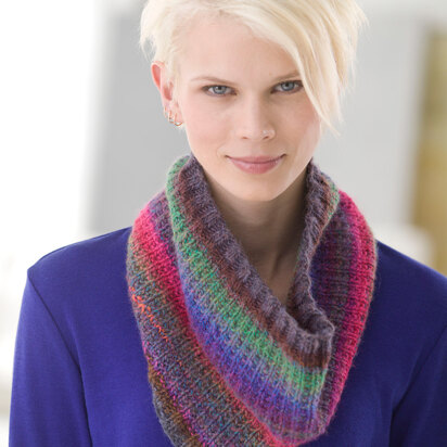 Thermal Cowl in Lion Brand Amazing - L32301