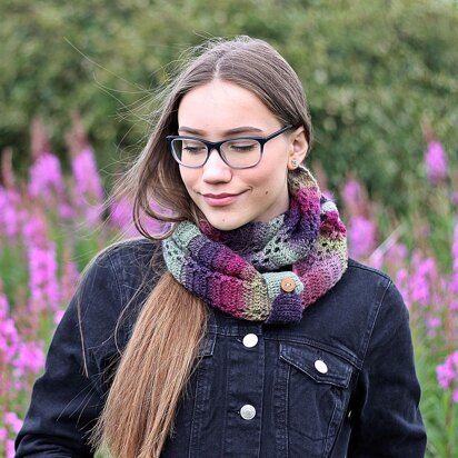 Funky infinity scarf