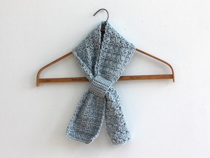 Lace Keyhole Scarf