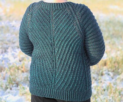 Shield Maiden pullover