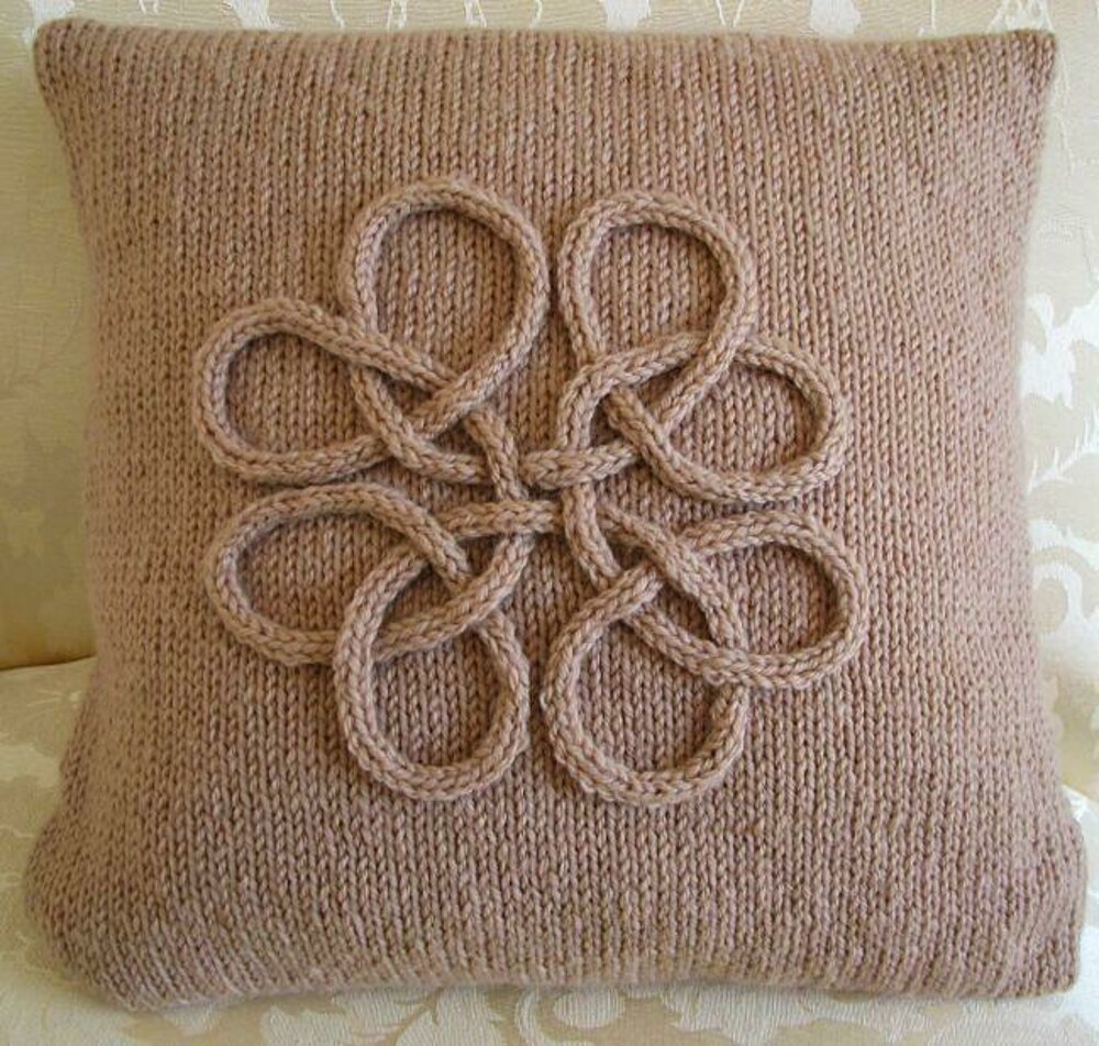 Celtic shop knot pillow