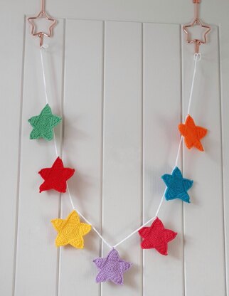 Super Simple Star Garland