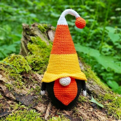 Gnome candy corn