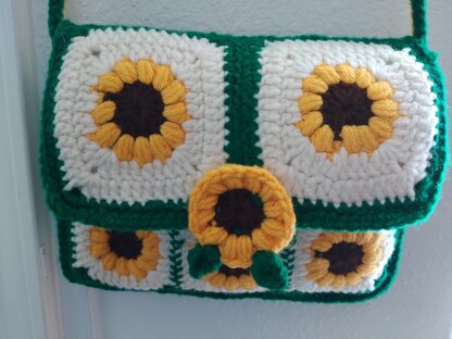 Sunflower Granny Square Flap Bag Crochet Pattern