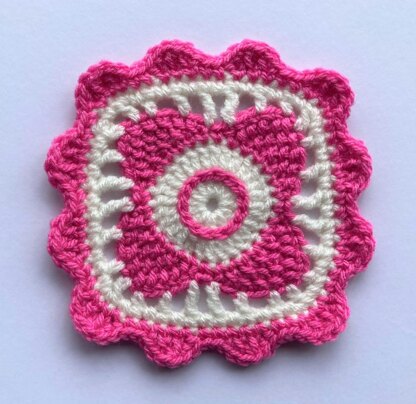 Flower square coaster by HueLaVive