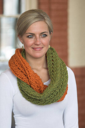Infinity Scarf in Plymouth Yarn De Aire - F368 - Downloadable PDF