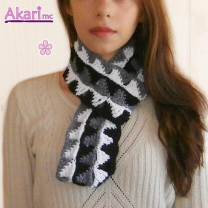 Triangles circle scarf in 3 colors _ M30