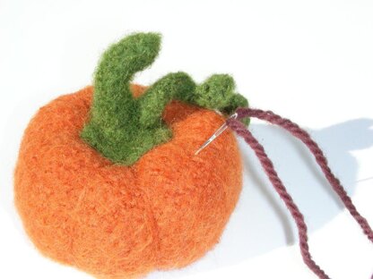 Felted Pumpkin Pincushion