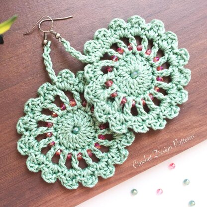 Ferris Wheel Earrings with Beads Pattern