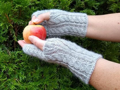 Totally Cabled mitts